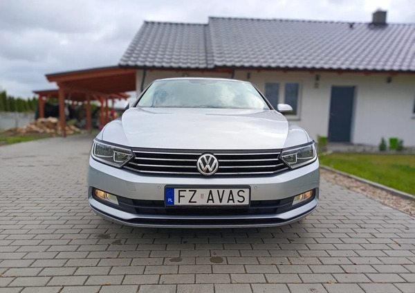 Volkswagen Passat cena 54999 przebieg: 153132, rok produkcji 2018 z Góra małe 154